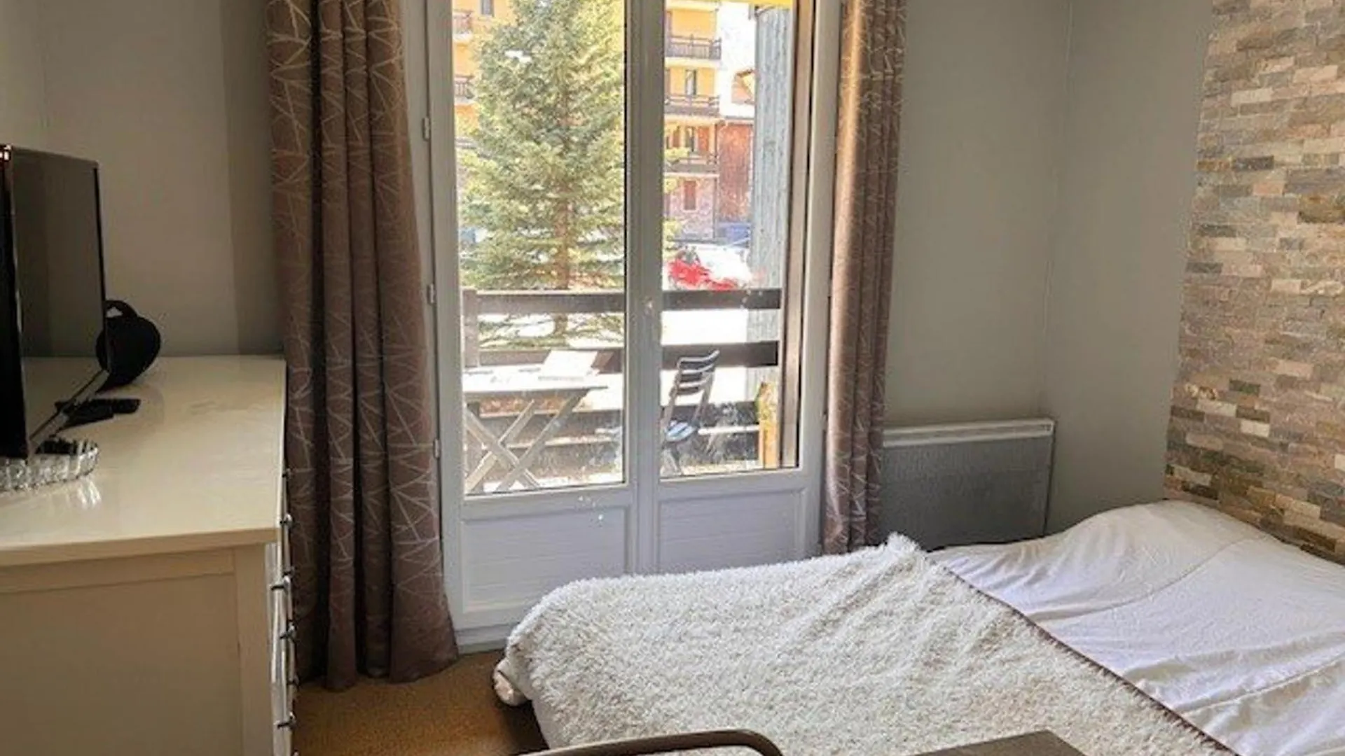 Studio 4 Pers, Balcon Sud, Proche Commerces Et Teleski, Risoul 1850 - Fr-1-330-578
